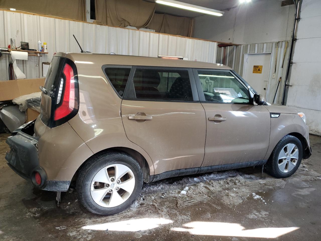 2015 KIA Soul VIN KNDJN2A26F7207509 Copart auction photo, all over damage thumbnail 3