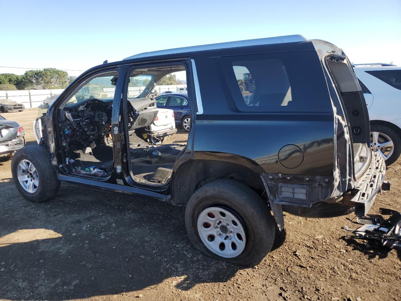 2015 Cadillac Escalade VIN 1GYS4NKJ2FR546037 Copart auction photo, stripped / vandalism damage thumbnail 2