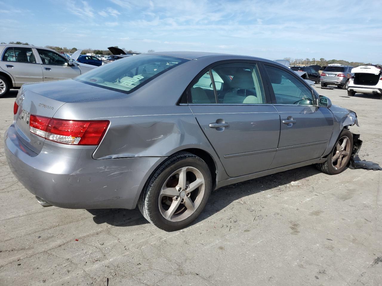 2007 Hyundai Sonata VIN 5NPEU46F67H207082 Copart auction photo, front end / side damage thumbnail 3
