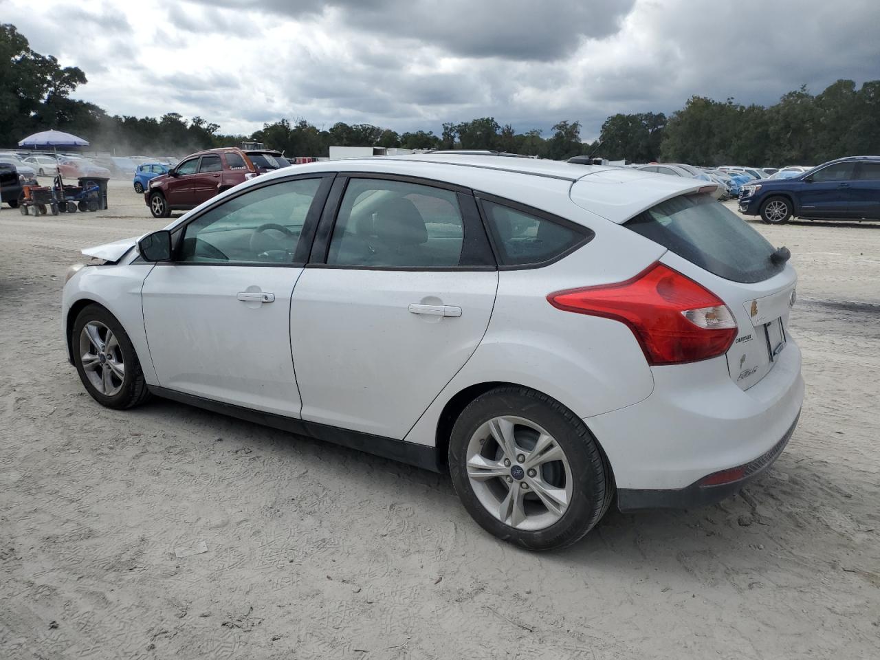 2014 Ford Focus VIN 1FADP3K25EL285576 Copart auction photo, front end / minor dent/scratches damage thumbnail 2