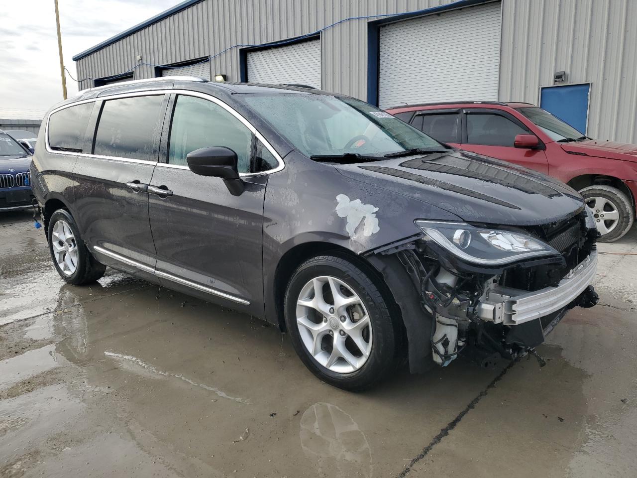 2018 Chrysler Pacifica VIN 2C4RC1EGXJR114959 Copart auction photo, all over damage thumbnail 4