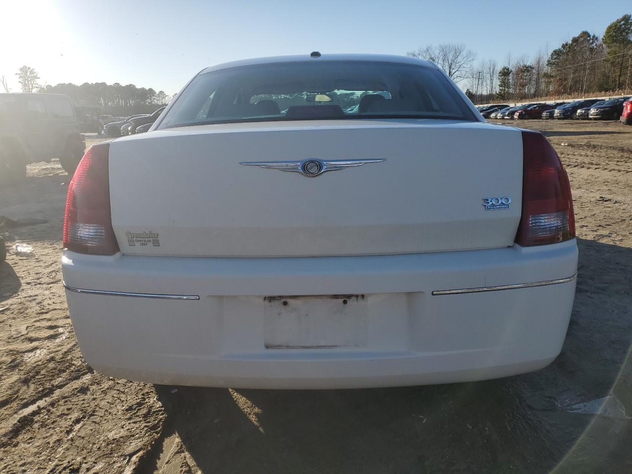 2007 Chrysler 300 VIN 2C3KA53G47H612563 Copart auction photo, side / minor dent/scratches damage thumbnail 6