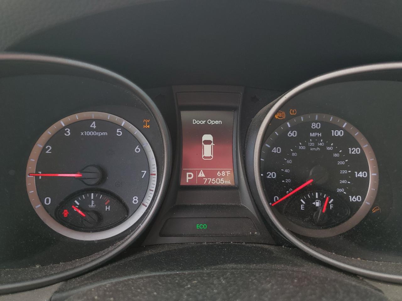 2016 Hyundai Santa Fe VIN 5XYZUDLB1GG372161 Copart auction photo, front end / minor dent/scratches damage thumbnail 9