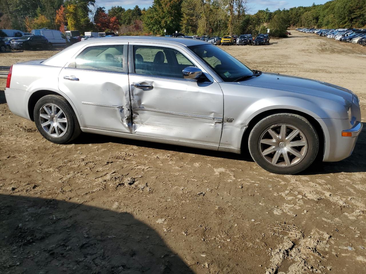 2007 Chrysler 300 VIN 2C3KA63H77H897614 Copart auction photo, side damage thumbnail 4