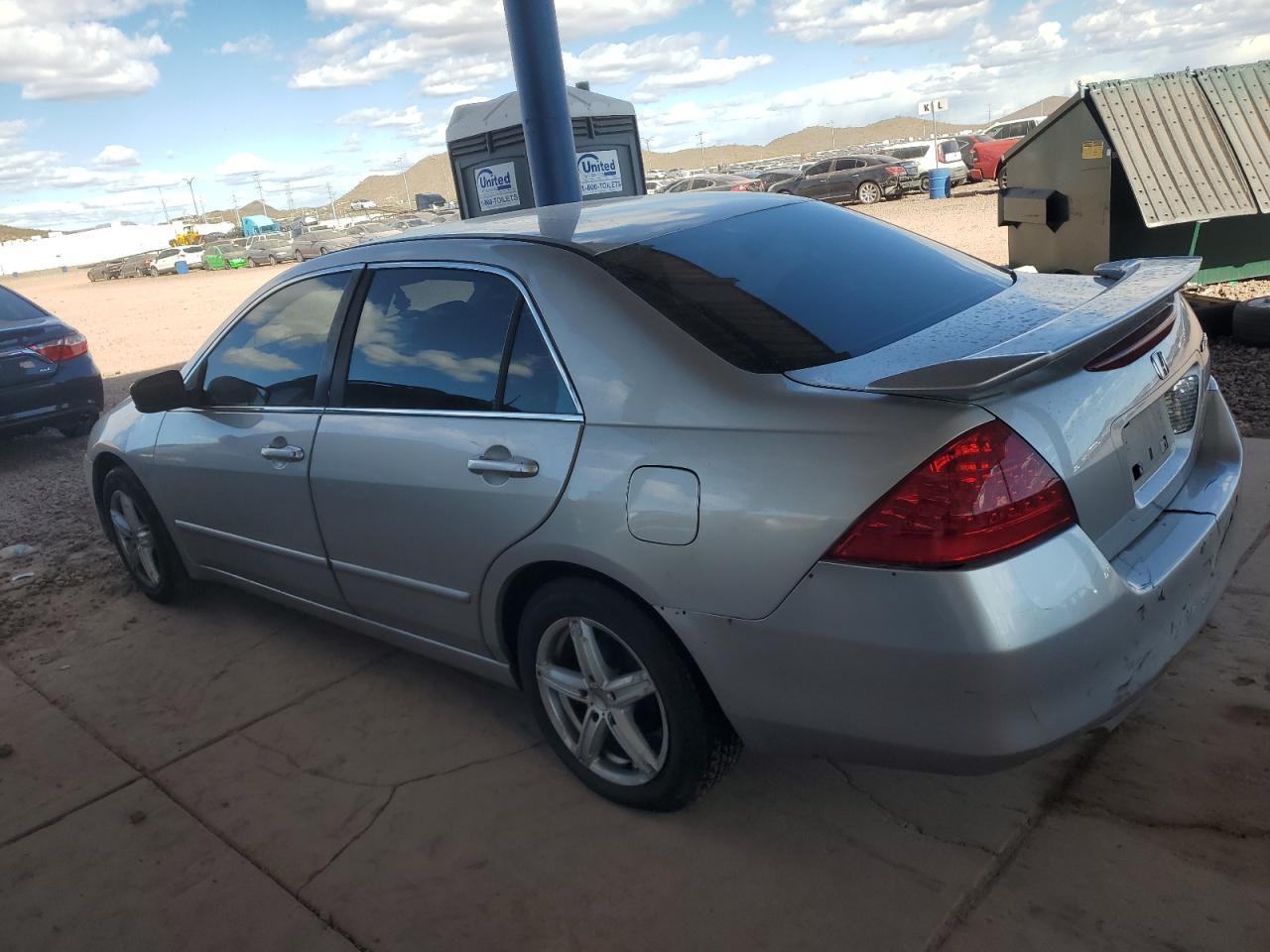 2006 Honda Accord VIN 1HGCM56476A034921 Copart auction photo, minor dent/scratches damage thumbnail 2