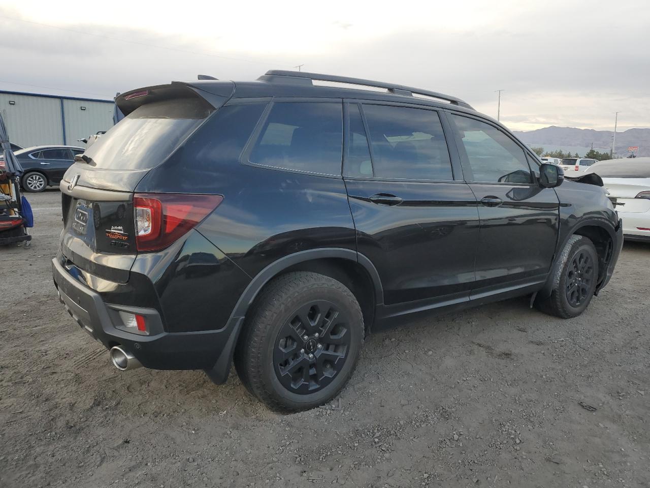 2022 Honda Passport VIN 5FNYF8H62NB014595 Copart auction photo, front end damage thumbnail 3