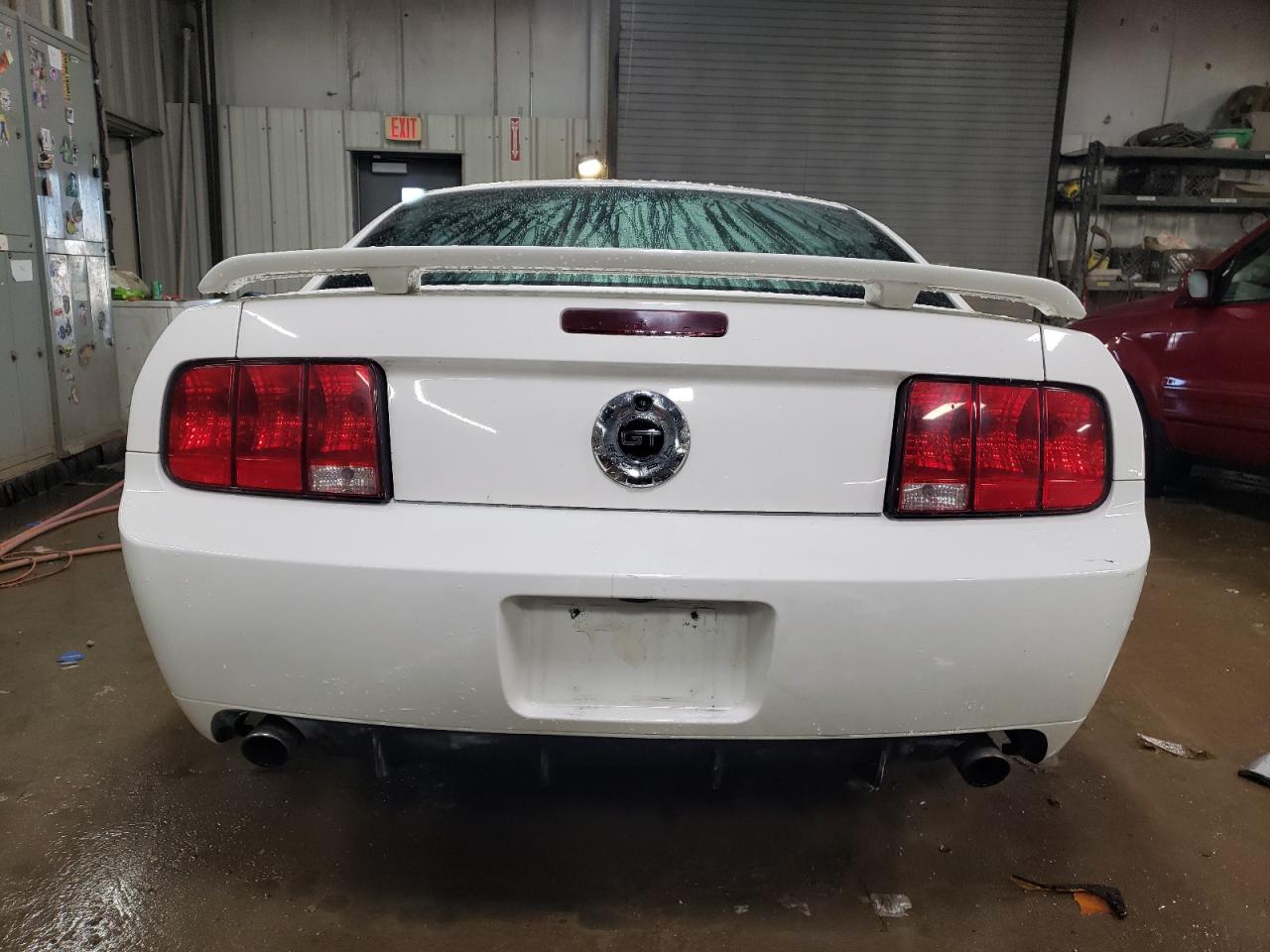 2008 Ford Mustang VIN 1ZVHT82HX85198030 Copart auction photo, front end / side damage thumbnail 6