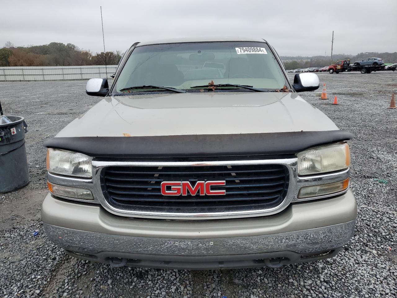2002 GMC Sierra VIN 2GTEC19T921350153 Copart auction photo, side / rear end damage thumbnail 5