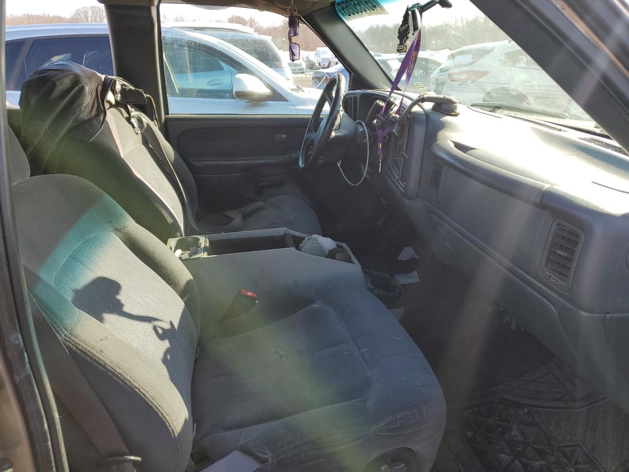 2001 Chevrolet Silverado VIN 2GCEC19V911229946 Copart auction photo, side / minor dent/scratches damage thumbnail 7
