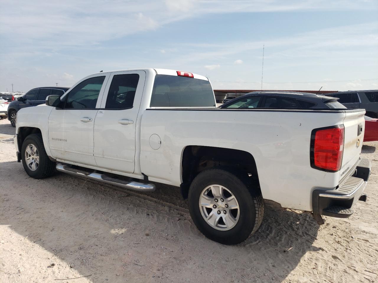 2017 Chevrolet Silverado VIN 1GCRCREC1HZ167206 Copart auction photo, water/flood damage thumbnail 2