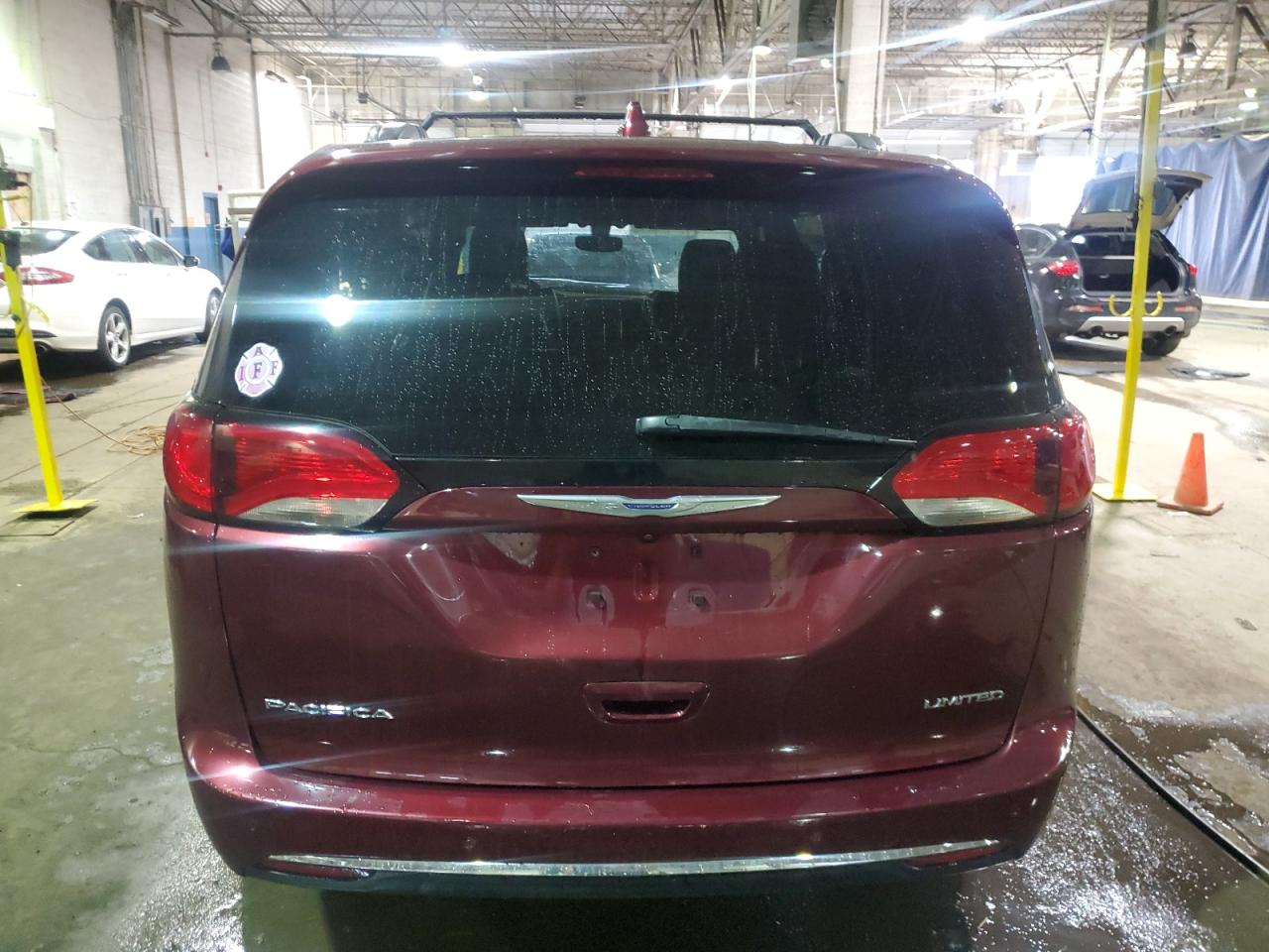 2020 Chrysler Pacifica VIN 2C4RC1GG2LR121579 Copart auction photo, front end / side damage thumbnail 6