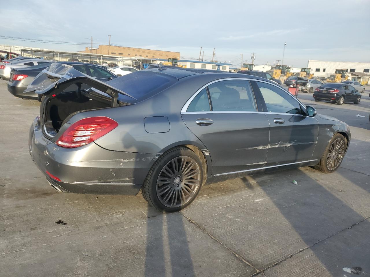 2016 Mercedes-Benz S-klasse VIN WDDUG8FBXGA265216 Copart auction photo, rear end / side damage thumbnail 3