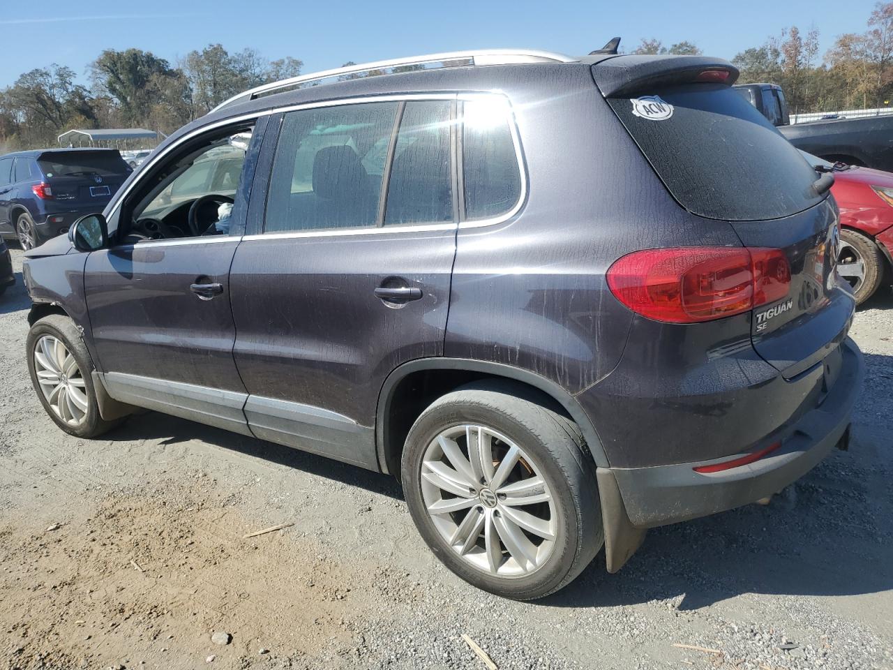 2016 Volkswagen Tiguan VIN WVGBV7AX5GW511155 Copart auction photo, front end damage thumbnail 2