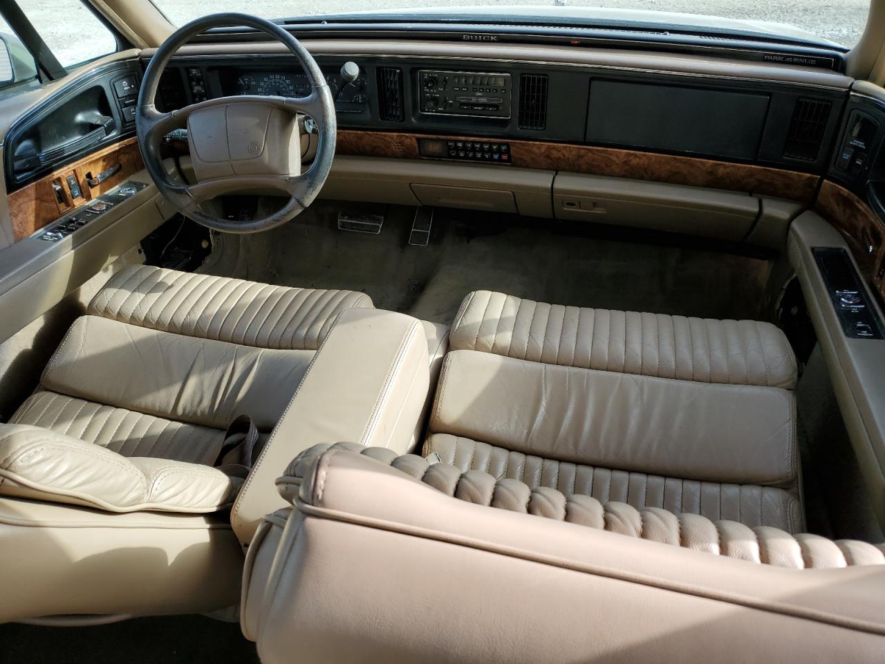1994 Buick Park Avenue VIN 1G4CW52L5R1606445 Copart auction photo, front end / side damage thumbnail 8