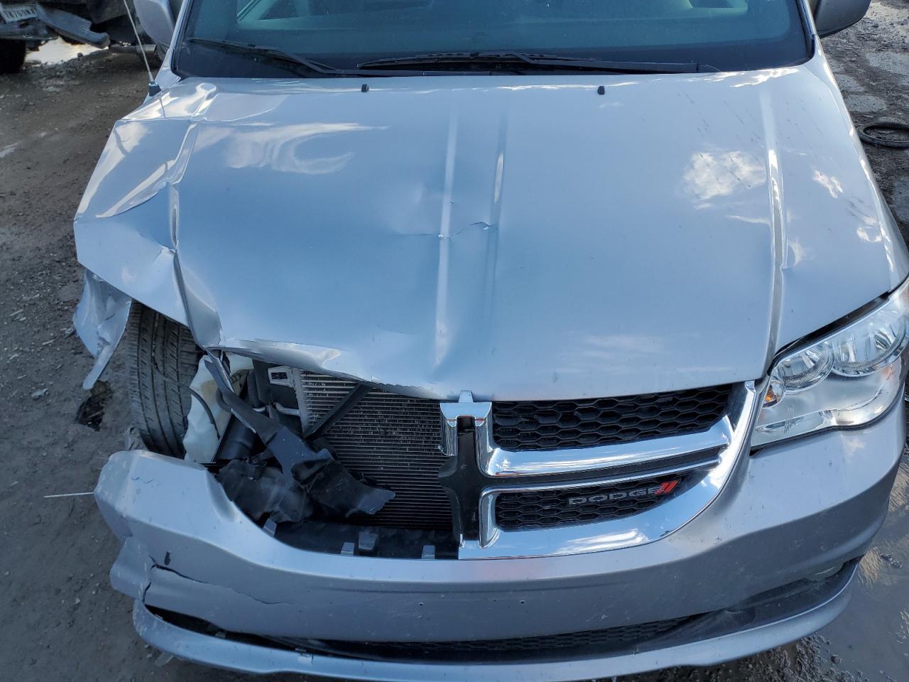 2017 Dodge Caravan VIN 2C4RDGCGXHR745983 Copart auction photo, front end / minor dent/scratches damage thumbnail 12