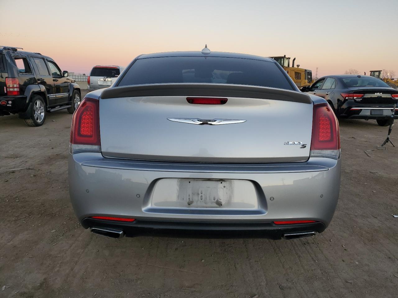2018 Chrysler 300 VIN 2C3CCABG7JH266749 Copart auction photo, front end damage thumbnail 6