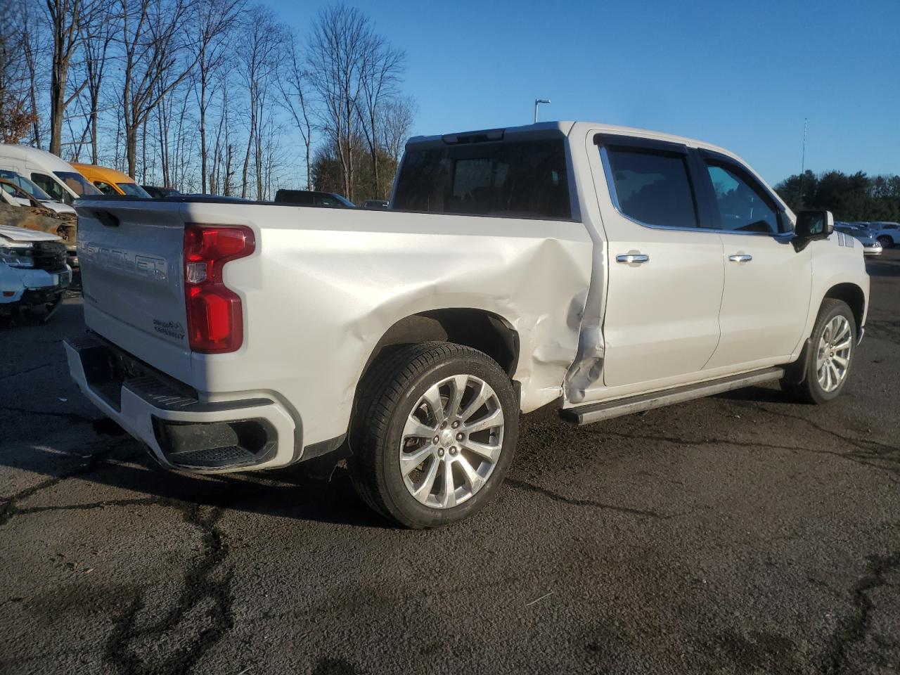 2019 Chevrolet Silverado VIN 1GCUYHEL6KZ363011 Copart auction photo, side / minor dent/scratches damage thumbnail 3