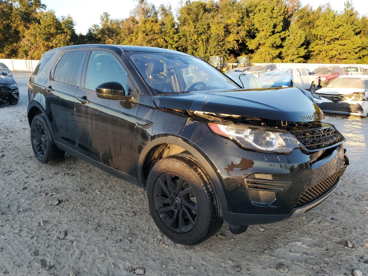 2019 Land Rover Discovery VIN SALCP2FXXKH792745 Copart auction photo, front end damage thumbnail 4