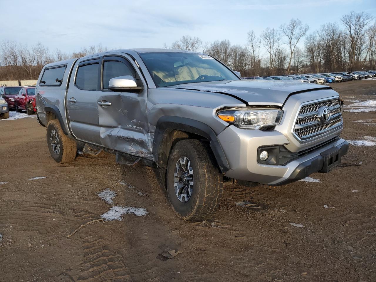 2017 Toyota Tacoma VIN 3TMCZ5AN6HM069391 Copart auction photo, side / rear end damage thumbnail 4