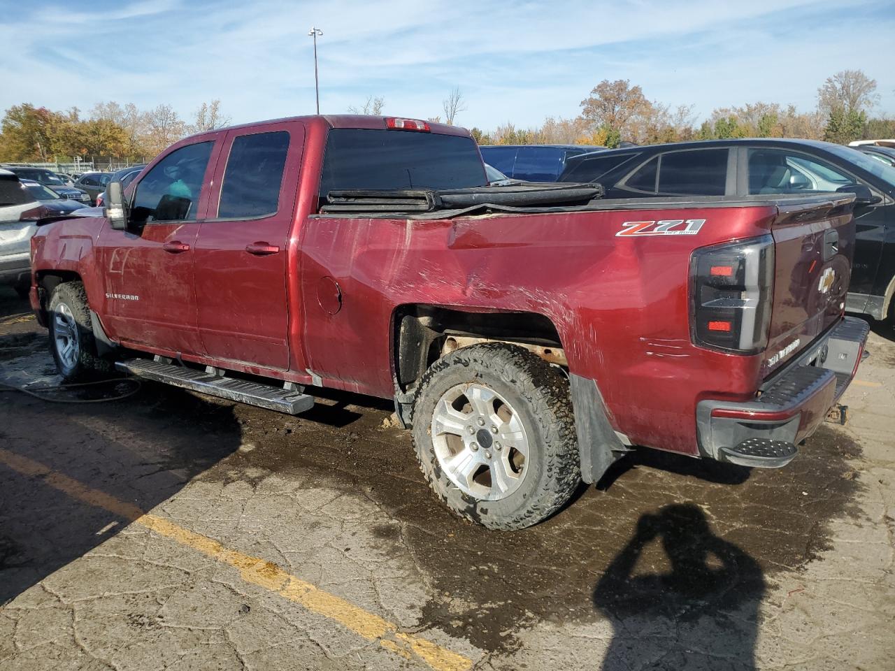 2017 Chevrolet Silverado VIN 1GCVKREC7HZ322875 Copart auction photo, front end / side damage thumbnail 2