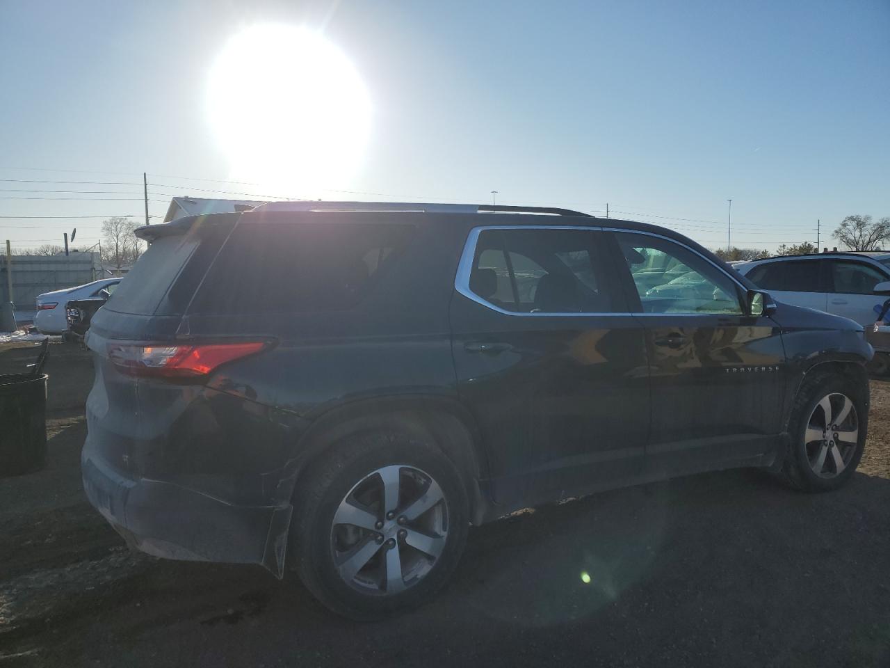 2018 Chevrolet Traverse VIN 1GNEVHKW7JJ282437 Copart auction photo, front end damage thumbnail 3