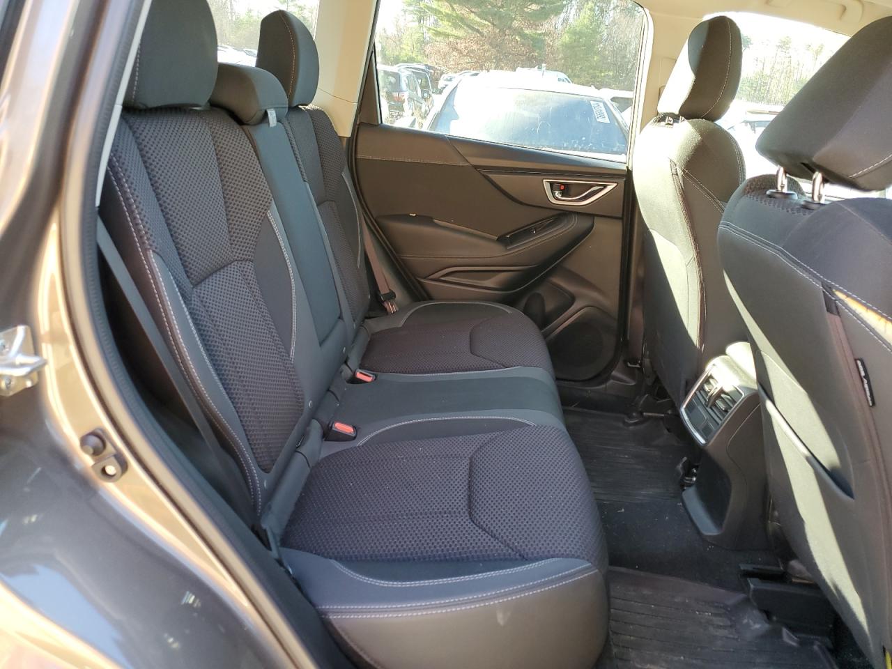 2019 Subaru Forester VIN JF2SKAEC8KH417402 Copart auction photo, side / minor dent/scratches damage thumbnail 10