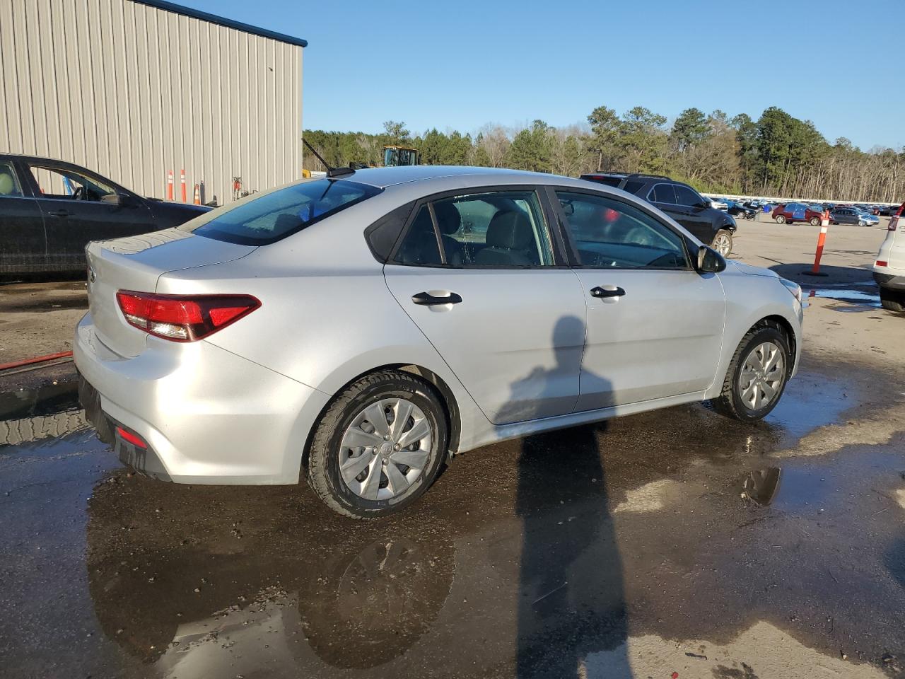 2018 KIA Rio VIN 3KPA24AB6JE078829 Copart auction photo, front end damage thumbnail 3