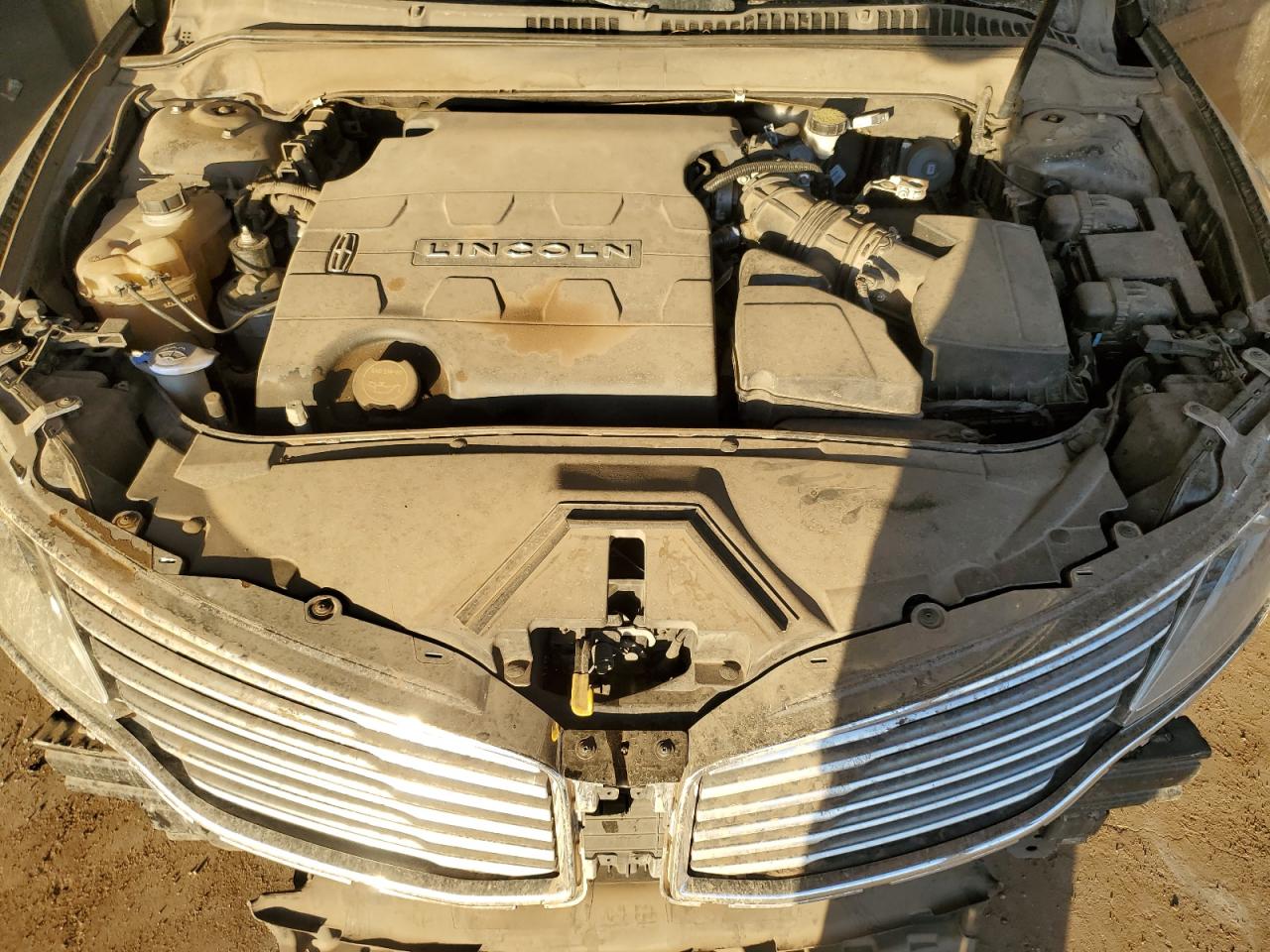 2015 Lincoln MKZ VIN 3LN6L2GK8FR628008 Copart auction photo, front end damage thumbnail 11