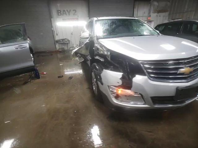 2016 Chevrolet Traverse VIN 1GNKRGKD9GJ136694 Copart auction photo, front end damage thumbnail 13