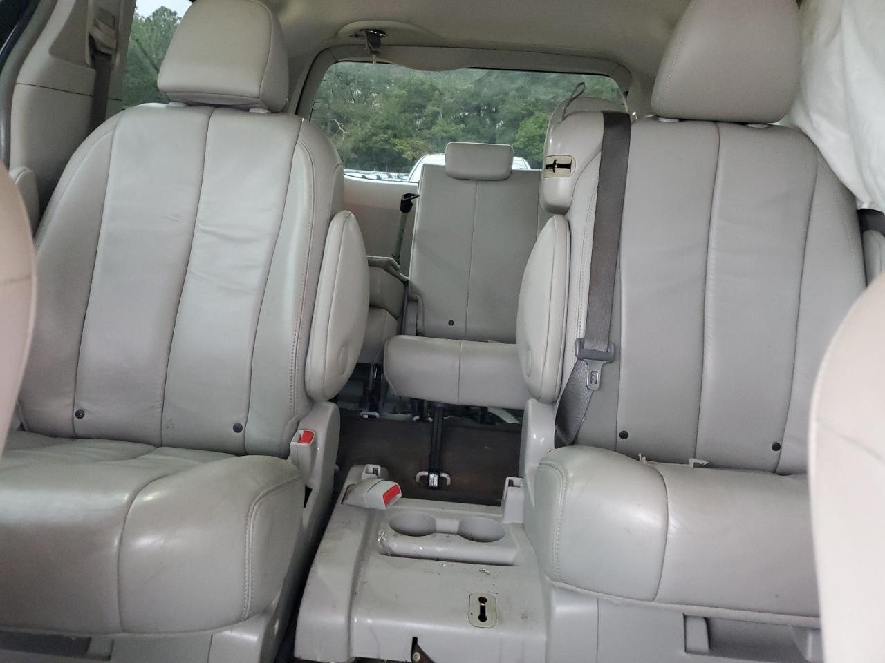2014 Toyota Sienna VIN 5TDYK3DC6ES469648 Copart auction photo, side / rear end damage thumbnail 10