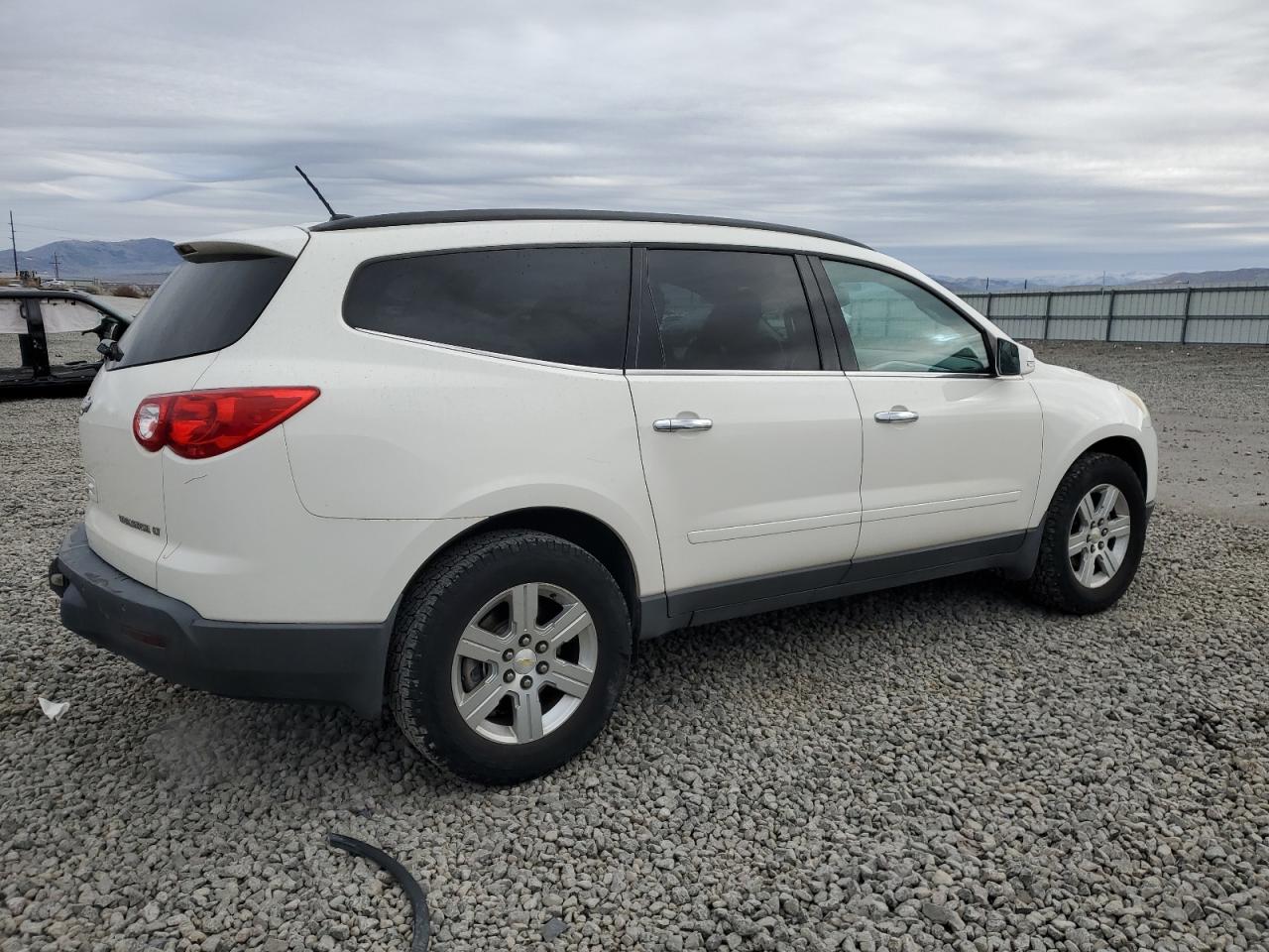 2011 Chevrolet Traverse VIN 1GNKVJED3BJ369628 Copart auction photo, minor dent/scratches damage thumbnail 3