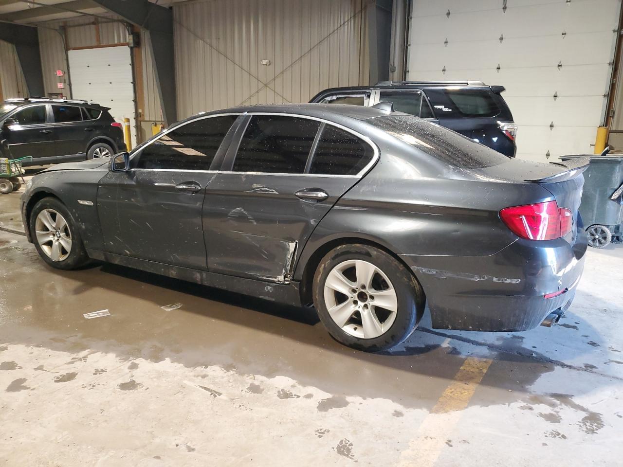 2012 BMW 5er VIN WBAXG5C5XCDX02268 Copart auction photo, front end / side damage thumbnail 2
