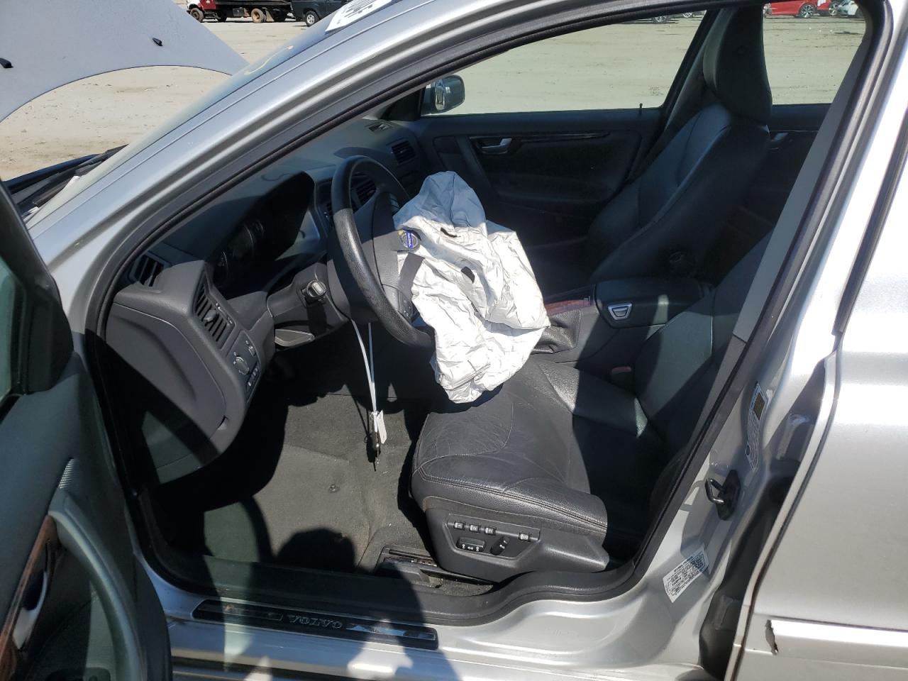 2006 Volvo S60 VIN YV1RS592562504425 Copart auction photo, front end damage thumbnail 7