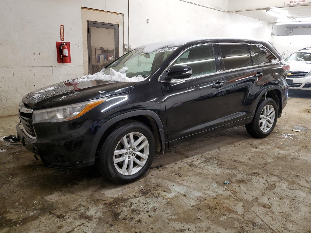 2015 Toyota Highlander VIN 5TDBKRFH8FS105802