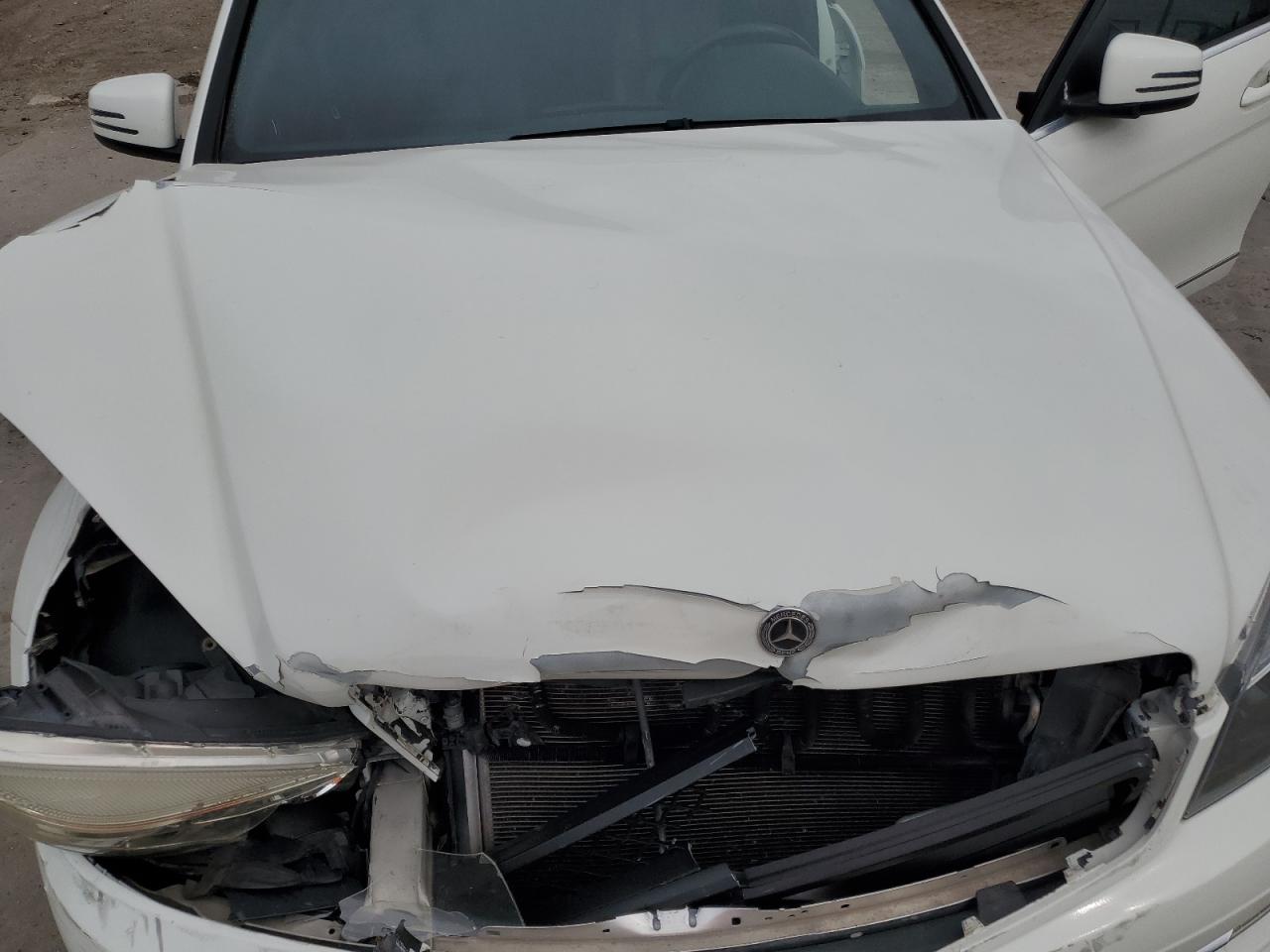 2011 Mercedes-Benz C-klasse VIN WDDGF5EB0BA512655 Copart auction photo, front end damage thumbnail 13