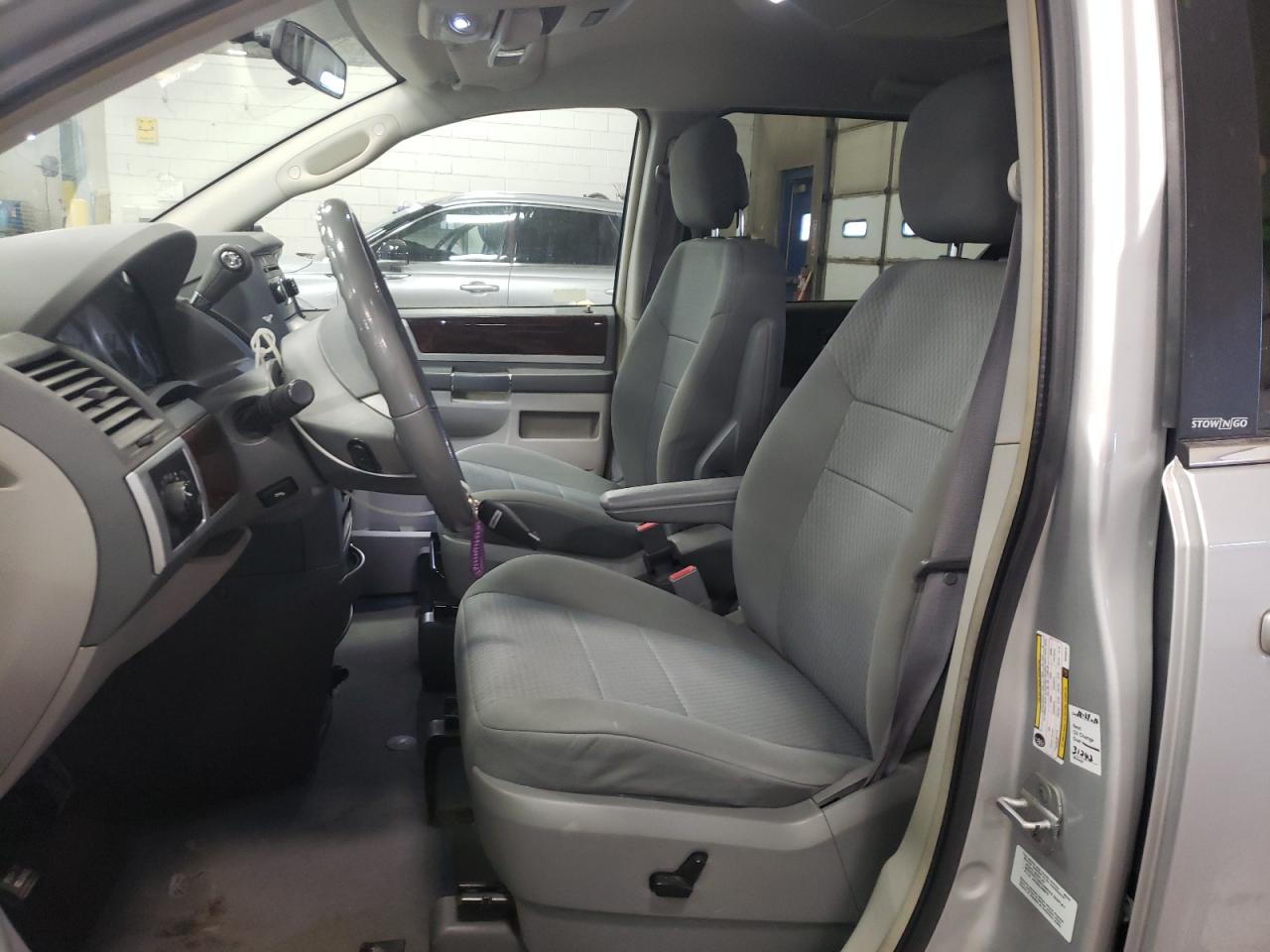 2010 Chrysler Town & Country VIN 2A4RR5D19AR306919 Copart auction photo, front end damage thumbnail 7