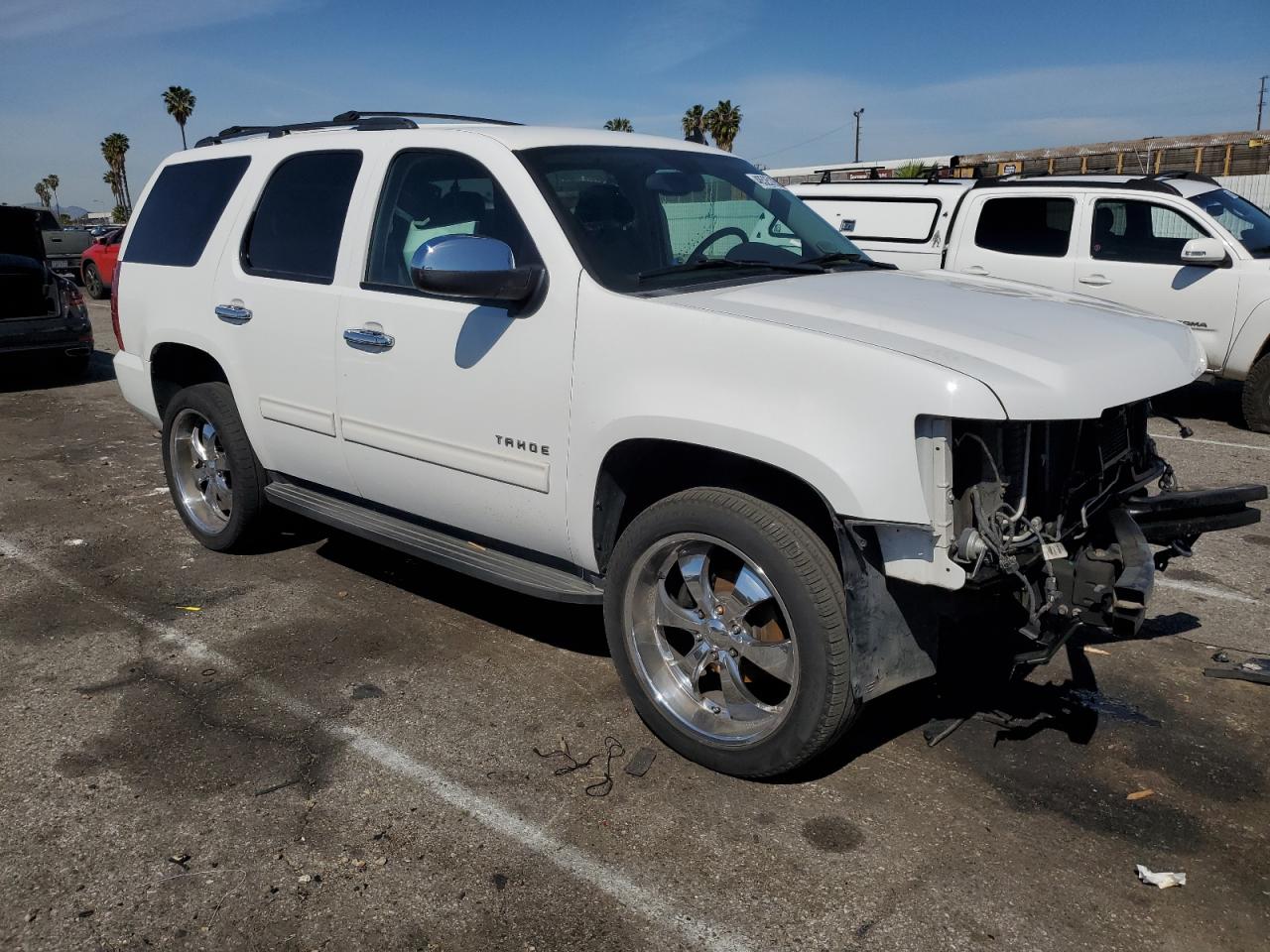2011 Chevrolet Tahoe VIN 1GNSKAE09BR378941 Copart auction photo, front end / undercarriage damage thumbnail 4