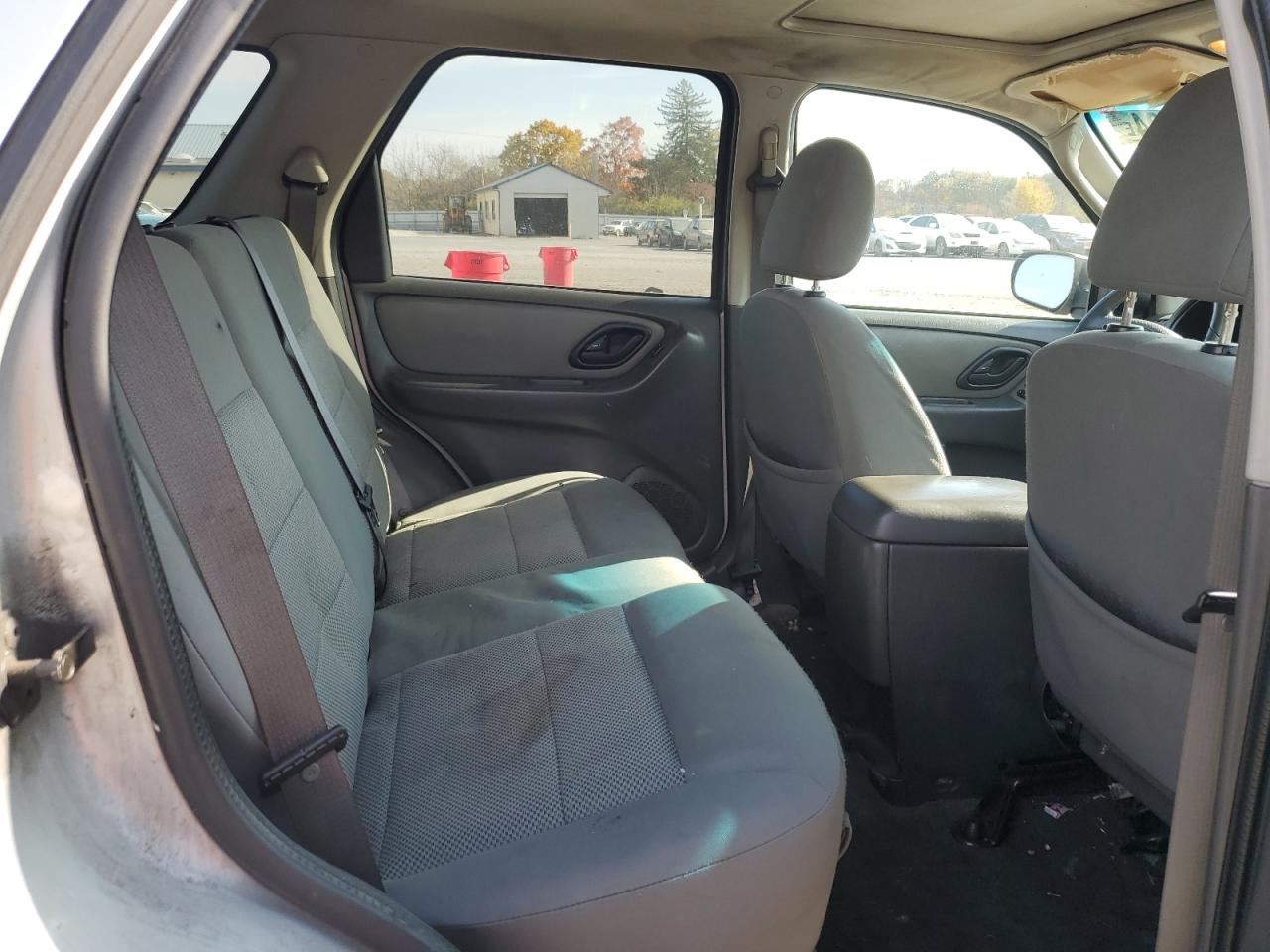 2007 Ford Escape VIN 1FMCU93117KB36741 Copart auction photo, front end / minor dent/scratches damage thumbnail 11