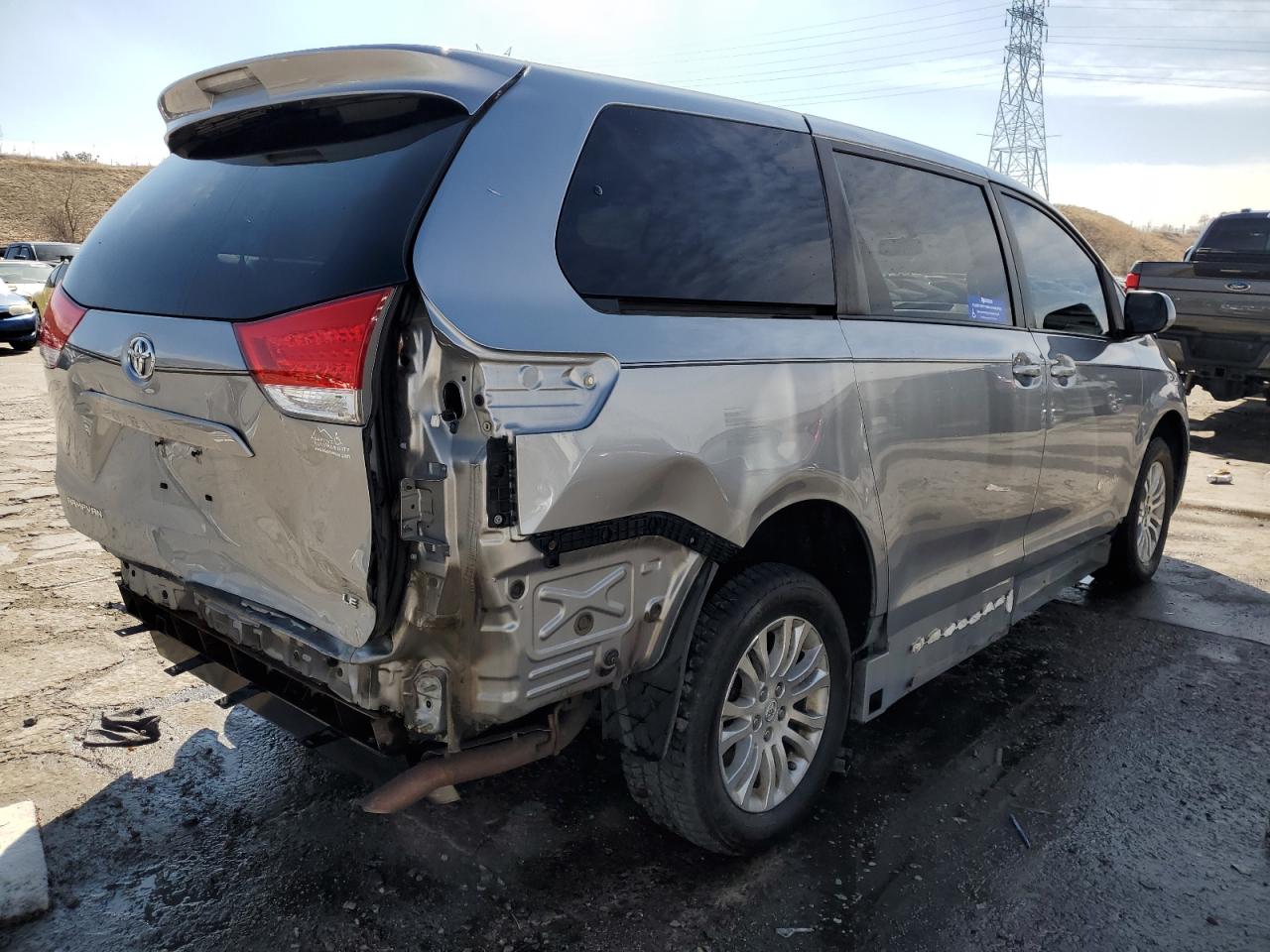 2011 Toyota Sienna VIN 5TDKK3DC5BS116576 Copart auction photo, rear end damage thumbnail 3