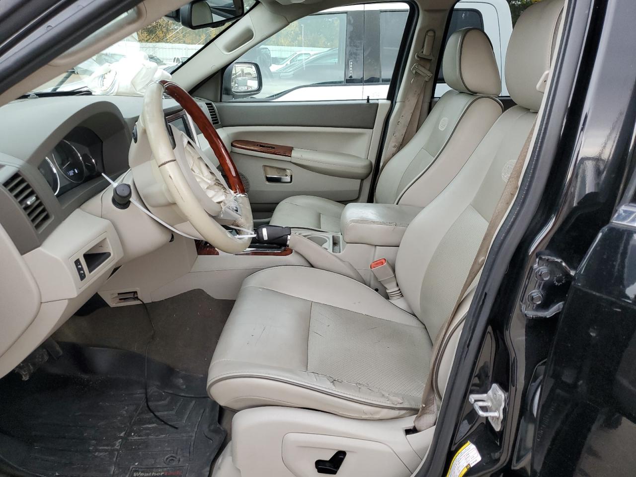 2008 Jeep Grand Cherokee VIN 1J8HR682X8C185985 Copart auction photo, front end / minor dent/scratches damage thumbnail 7