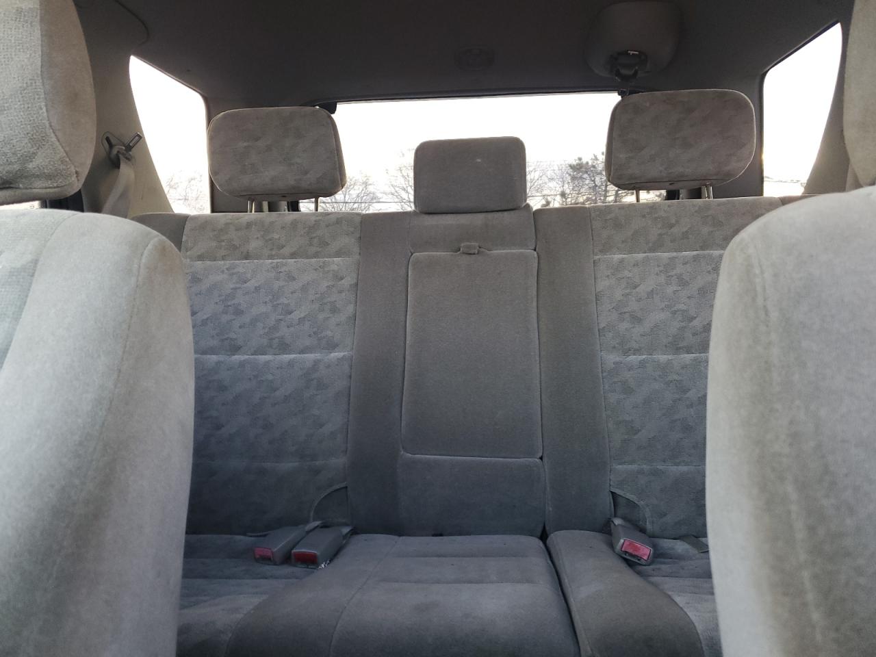 2005 KIA Sorento VIN KNDJC733455442137 Copart auction photo, front end / side damage thumbnail 10