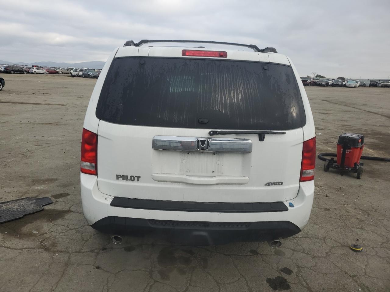 2015 Honda Pilot VIN 5FNYF4H57FB016442 Copart auction photo, front end damage thumbnail 6