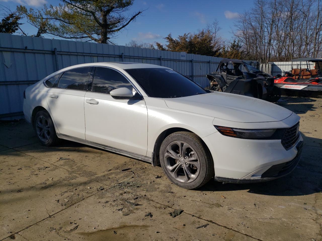 2024 Honda Accord VIN 1HGCY1F32RA036519 Copart auction photo, side / minor dent/scratches damage thumbnail 4