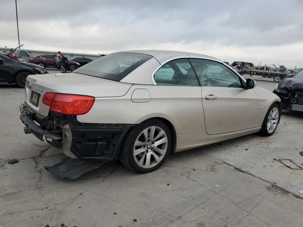 2012 BMW 3er VIN WBADW3C50CE822245 Copart auction photo, all over damage thumbnail 3