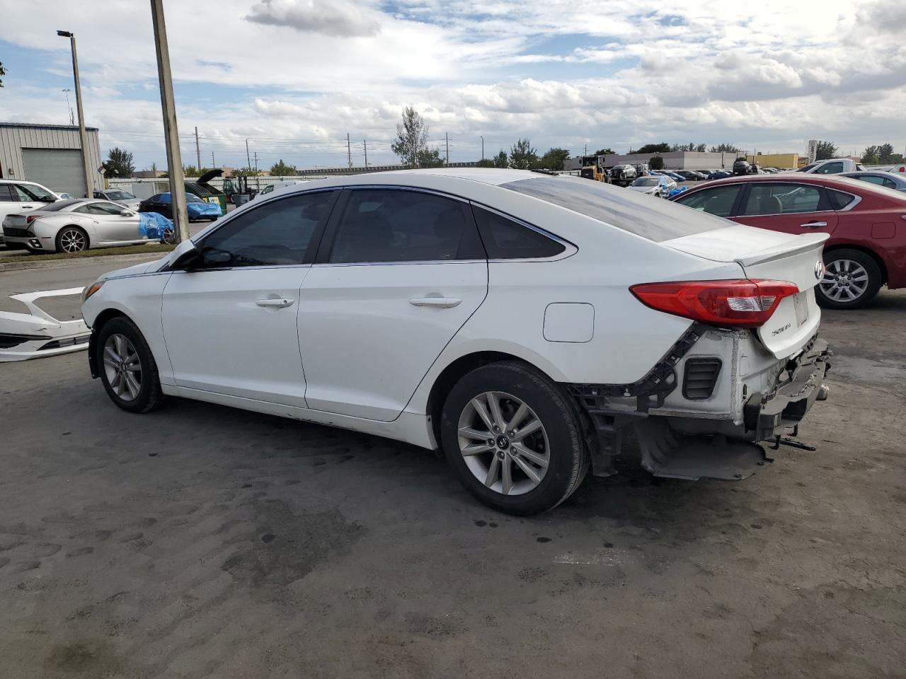 2016 Hyundai Sonata VIN 5NPE24AF2GH385584 Copart auction photo, front end / rear end damage thumbnail 2