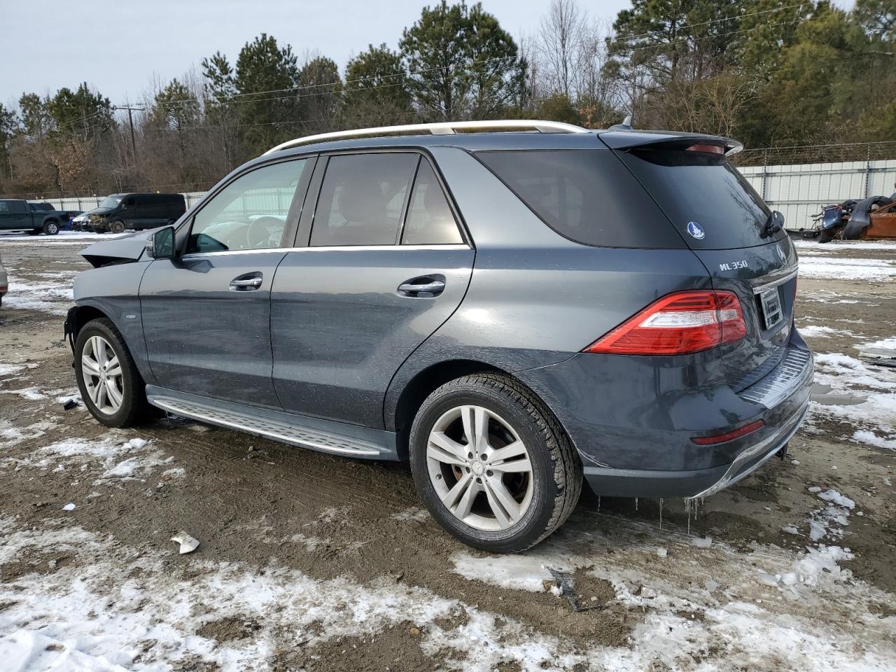 2012 Mercedes-Benz M-klasse VIN 4JGDA2EB3CA089979 Copart auction photo, front end damage thumbnail 2