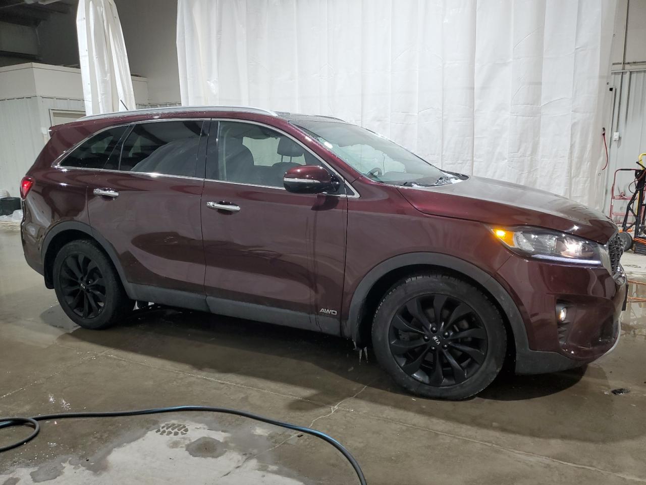 2020 KIA Sorento VIN 5XYPHDA53LG700490 Copart auction photo, front end / side damage thumbnail 4
