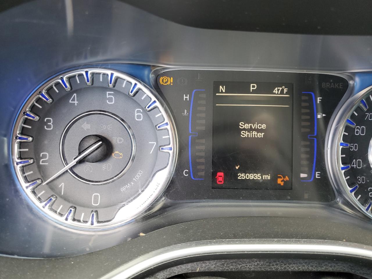 2015 Chrysler 200 VIN 1C3CCCAB4FN595621 Copart auction photo, front end / side damage thumbnail 9