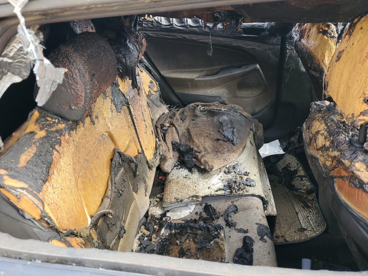 2016 Hyundai Tucson VIN KM8J33A29GU124554 Copart auction photo, burn damage thumbnail 11