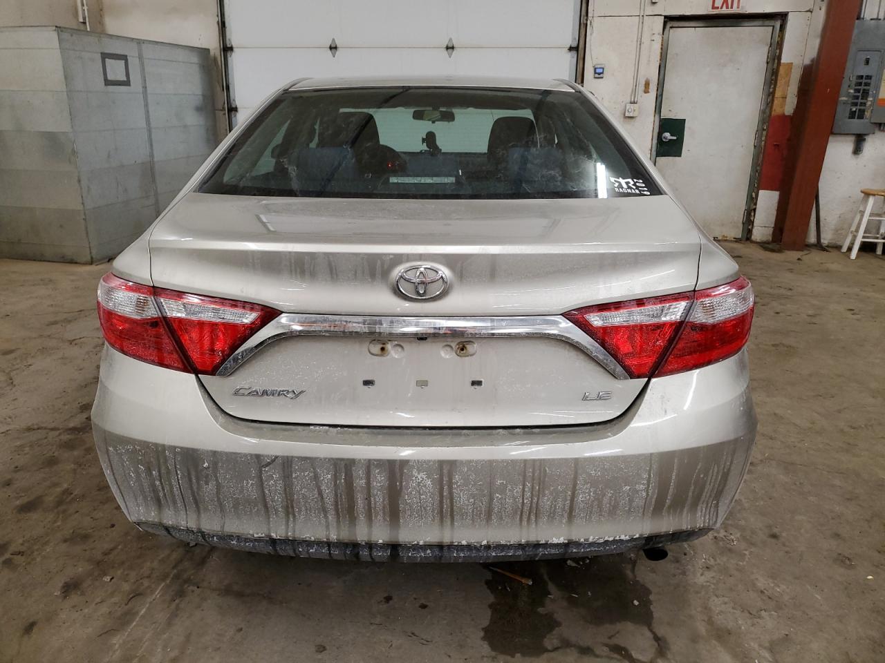 2015 Toyota Camry VIN 4T4BF1FK6FR461910 Copart auction photo, side damage thumbnail 6